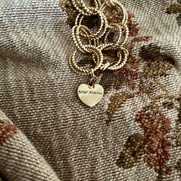 NWOT Betsey Johnson Gold Loop Long Necklace - Picture 5 of 8